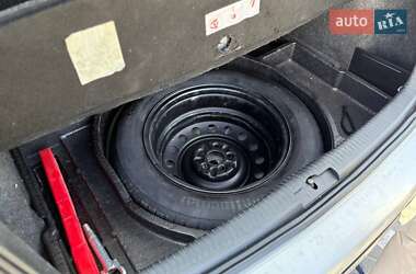 Хэтчбек Volkswagen Golf 2008 в 