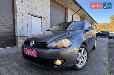 Универсал Volkswagen Golf 2010 в 