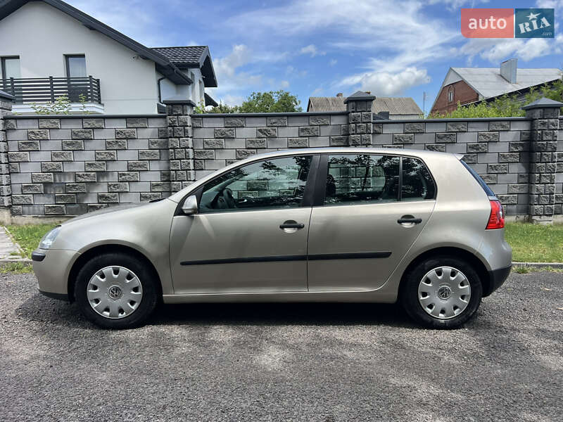 Хэтчбек Volkswagen Golf 2005 в Киеве фото 5 Хэтчбек Volkswagen Golf 2005 в Киеве
