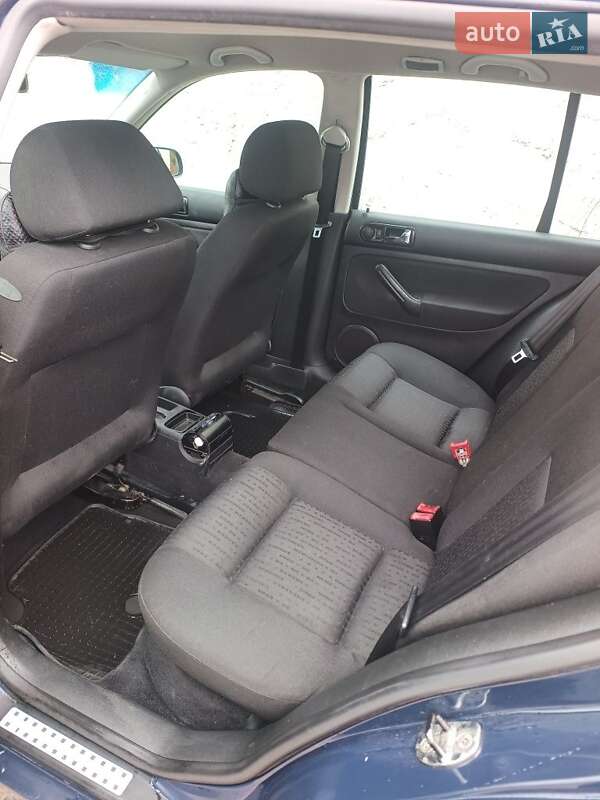 Универсал Volkswagen Golf 2002 в Житомире