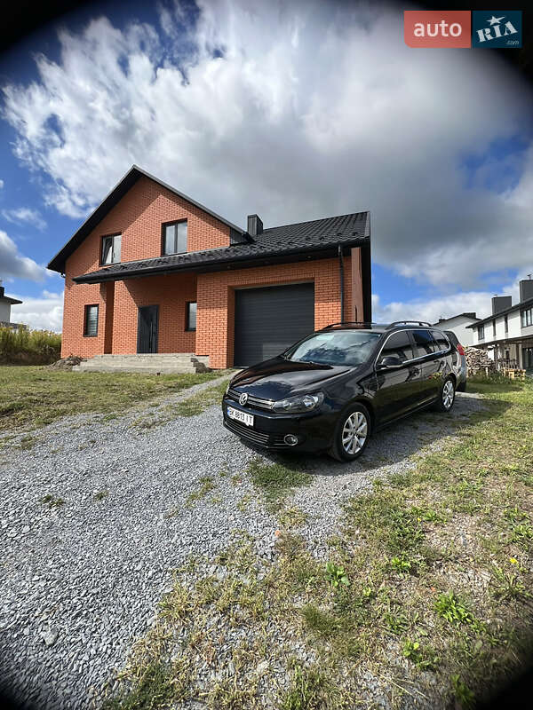 Универсал Volkswagen Golf 2010 в Ровно