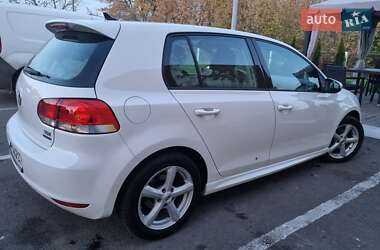 Хэтчбек Volkswagen Golf 2012 в Ровно