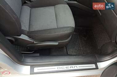 Хэтчбек Volkswagen Golf 2003 в  фото 16 Хэтчбек Volkswagen Golf 2003 в