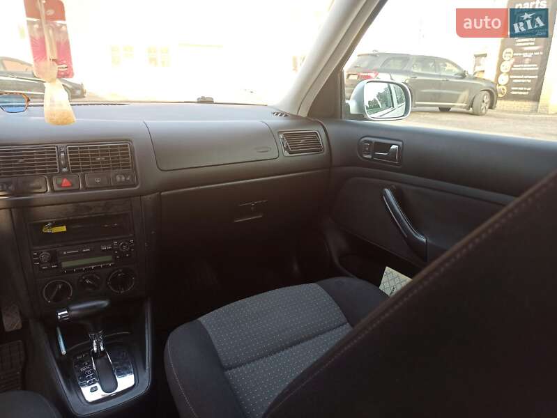 Хетчбек Volkswagen Golf 2003 в Черкасах фото 17 Хетчбек Volkswagen Golf 2003 в Черкасах