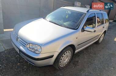 Универсал Volkswagen Golf 2001 в Глыбокой