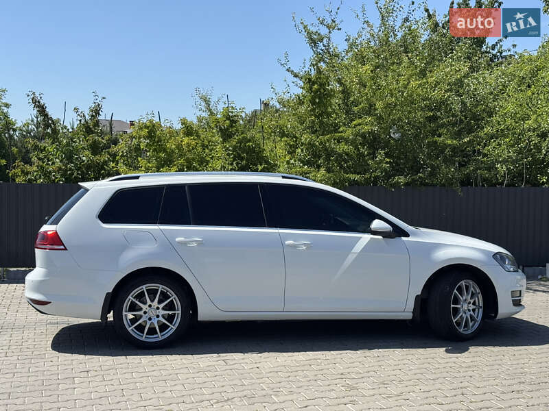 Універсал Volkswagen Golf 2015 в Львові