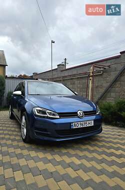 Хэтчбек Volkswagen Golf 2017 в Днепре
