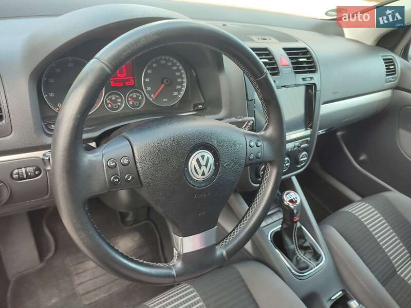 Хэтчбек Volkswagen Golf 2008 в Белой Церкви