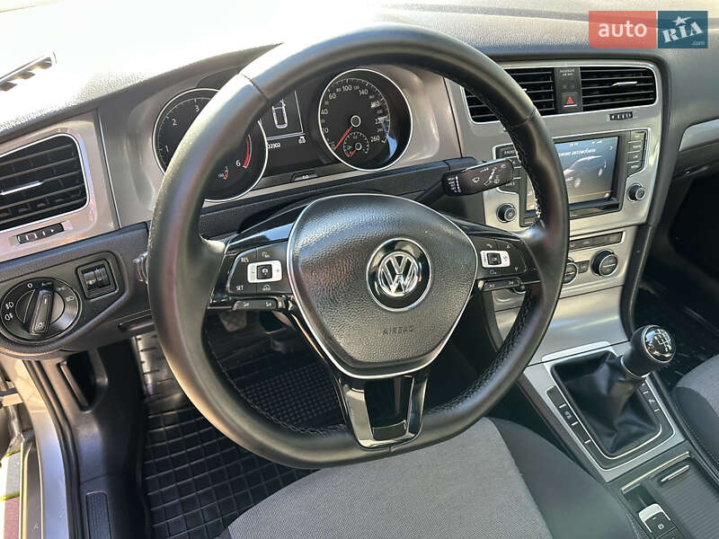 Универсал Volkswagen Golf 2015 в Лопатине фото 36 Универсал Volkswagen Golf 2015 в Лопатине