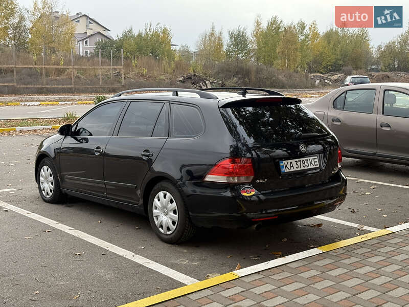 Универсал Volkswagen Golf 2011 в Киеве