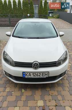 Хэтчбек Volkswagen Golf 2011 в 