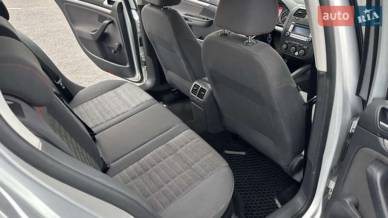 Хэтчбек Volkswagen Golf 2007 в Полтаве