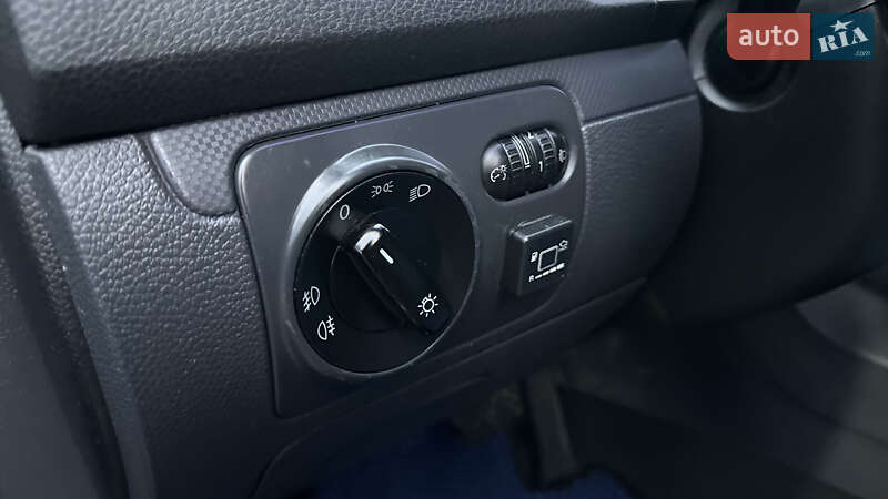 Хетчбек Volkswagen Golf 2006 в Полтаві фото 14 Хетчбек Volkswagen Golf 2006 в Полтаві