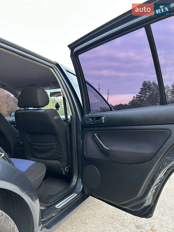 Хэтчбек Volkswagen Golf 2000 в Вараше фото 11 Хэтчбек Volkswagen Golf 2000 в Вараше
