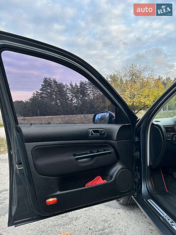 Хэтчбек Volkswagen Golf 2000 в Вараше фото 18 Хэтчбек Volkswagen Golf 2000 в Вараше