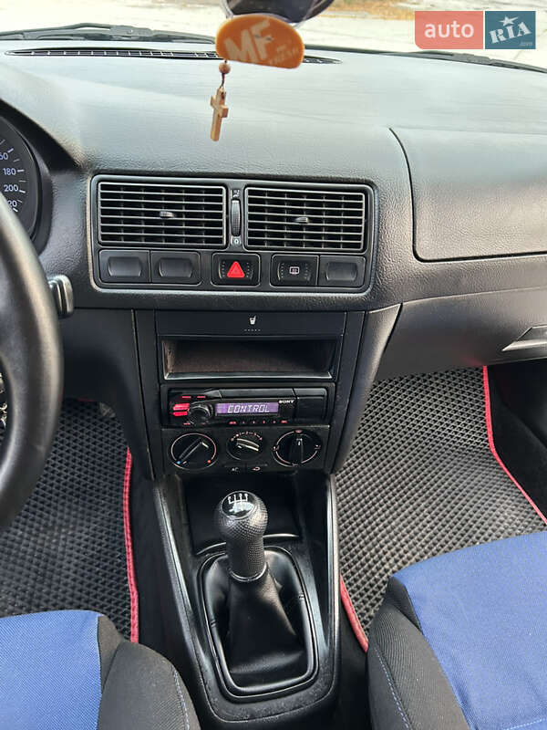 Хэтчбек Volkswagen Golf 2000 в Вараше фото 21 Хэтчбек Volkswagen Golf 2000 в Вараше