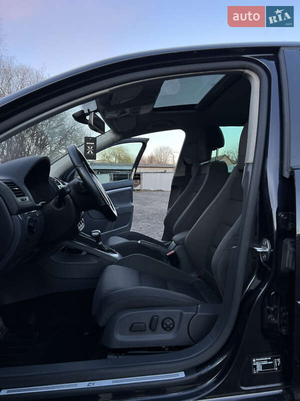 Хетчбек Volkswagen Golf 2008 в Рівному