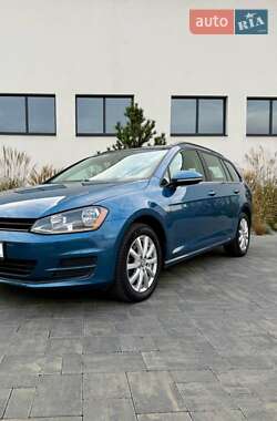 Універсал Volkswagen Golf 2015 в Луцьку