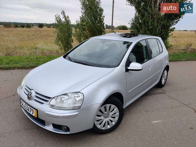 Хэтчбек Volkswagen Golf 2008 в Нежине