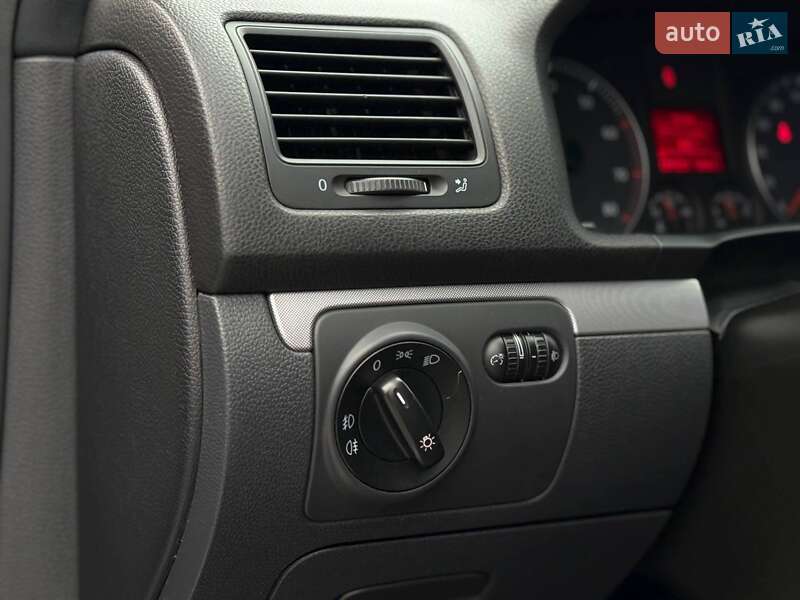 Хэтчбек Volkswagen Golf 2006 в Киеве фото 13 Хэтчбек Volkswagen Golf 2006 в Киеве