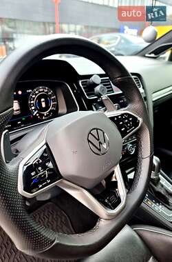 Хэтчбек Volkswagen Golf 2019 в 