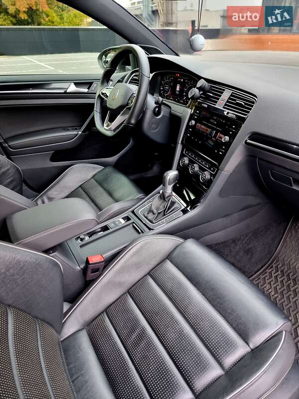 Хэтчбек Volkswagen Golf 2019 в Ирпене фото 19 Хэтчбек Volkswagen Golf 2019 в Ирпене