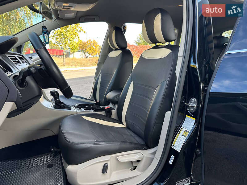 Універсал Volkswagen Golf 2015 в Дніпрі