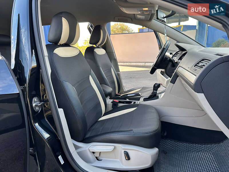 Універсал Volkswagen Golf 2015 в Дніпрі