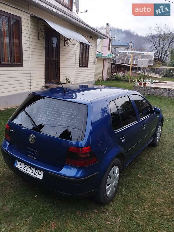 Хэтчбек Volkswagen Golf 2001 в Кутах