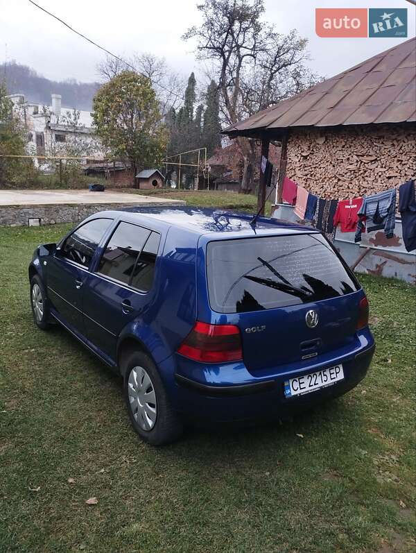 Хэтчбек Volkswagen Golf 2001 в Кутах