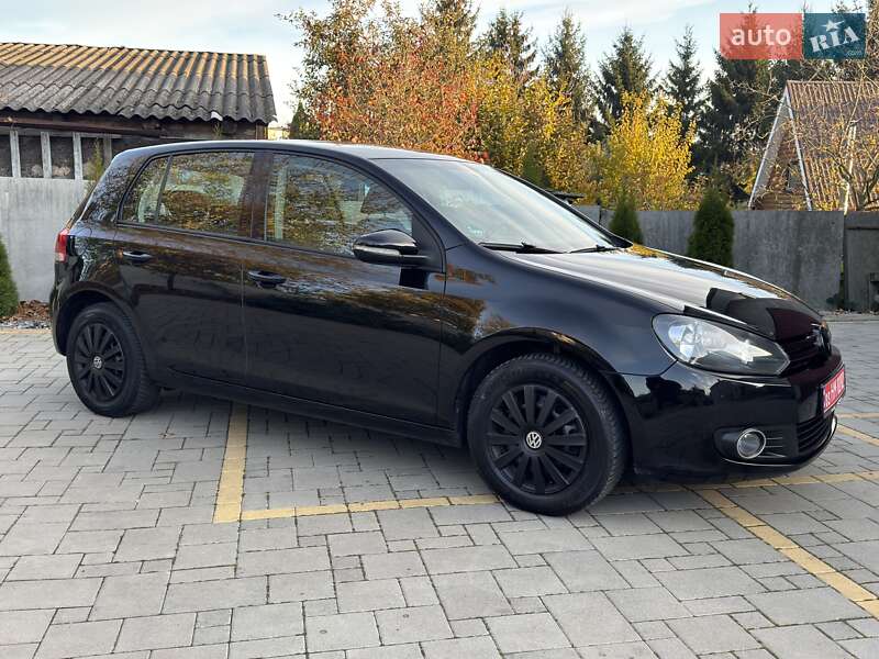 Хэтчбек Volkswagen Golf 2009 в Нововолынске