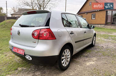 Хэтчбек Volkswagen Golf 2008 в 