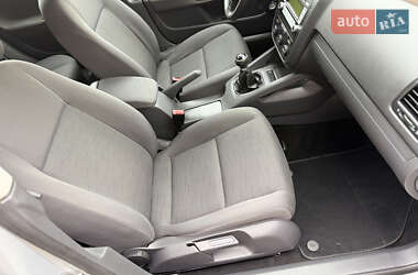 Хэтчбек Volkswagen Golf 2008 в 