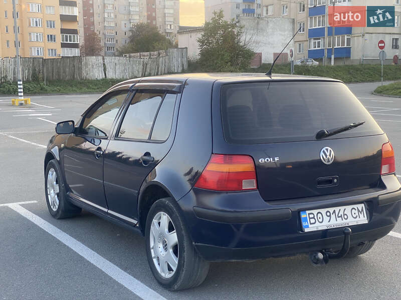 Хэтчбек Volkswagen Golf 2003 в Каменец-Подольском