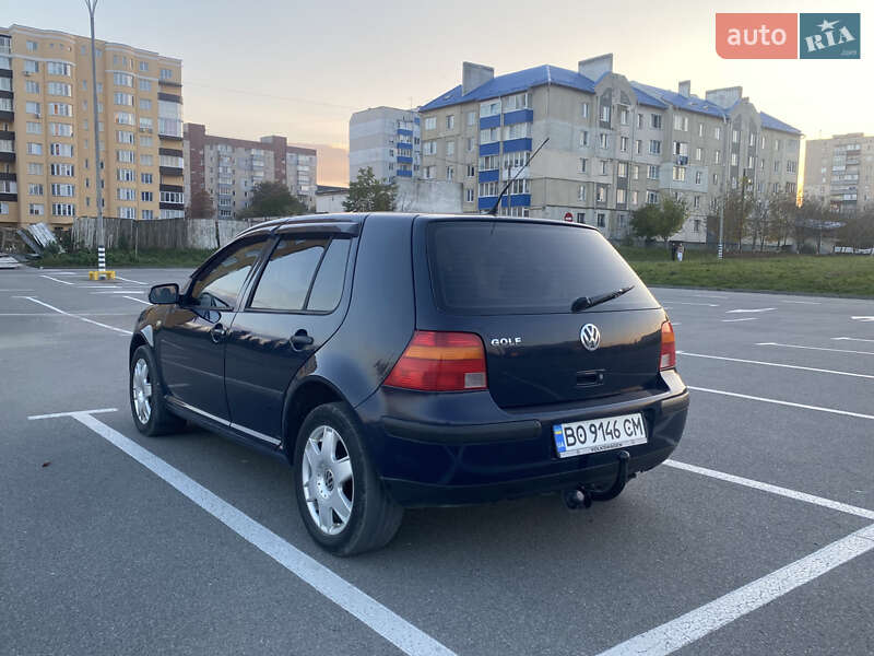 Хэтчбек Volkswagen Golf 2003 в Каменец-Подольском