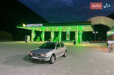Хетчбек Volkswagen Golf 1998 в Сколе