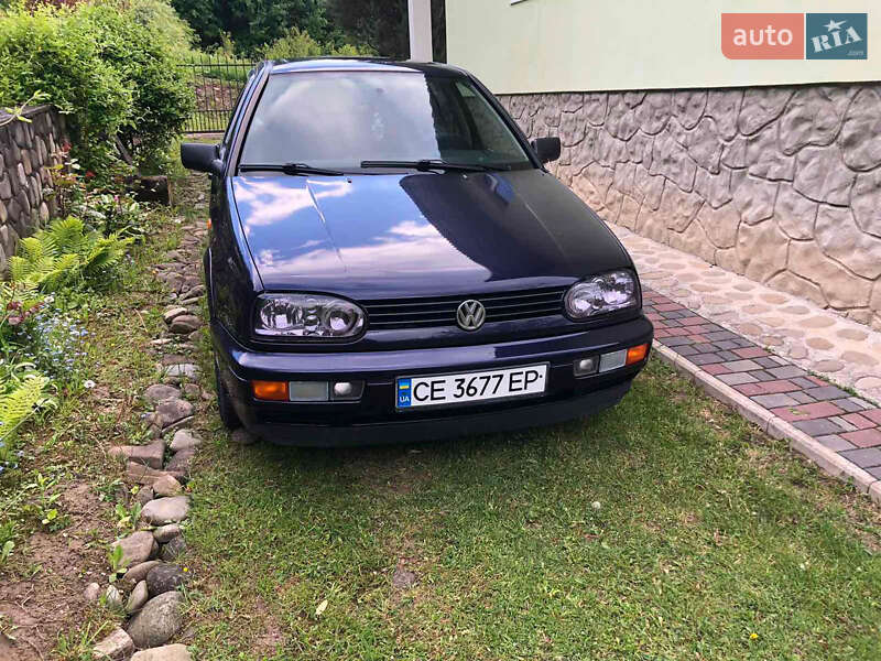Хетчбек Volkswagen Golf 1997 в Вижниці