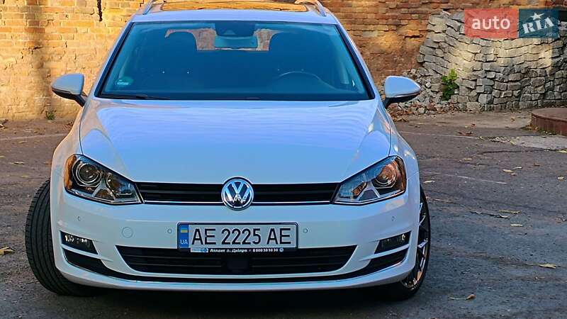 Універсал Volkswagen Golf 2015 в Дніпрі фото 3 Універсал Volkswagen Golf 2015 в Дніпрі