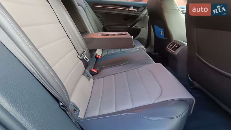 Універсал Volkswagen Golf 2015 в Дніпрі фото 40 Універсал Volkswagen Golf 2015 в Дніпрі