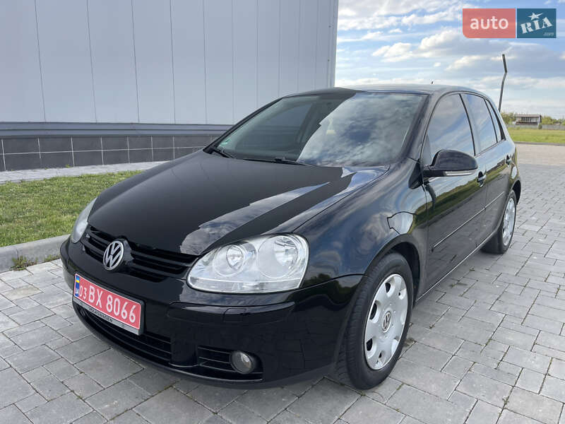 Хетчбек Volkswagen Golf 2008 в Рівному