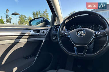Универсал Volkswagen Golf 2016 в 