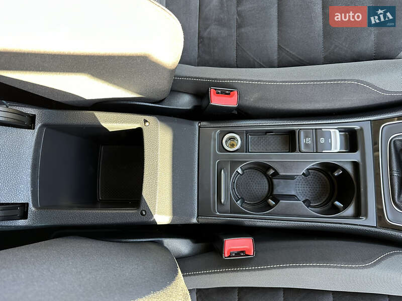 Универсал Volkswagen Golf 2016 в Лопатине фото 39 Универсал Volkswagen Golf 2016 в Лопатине