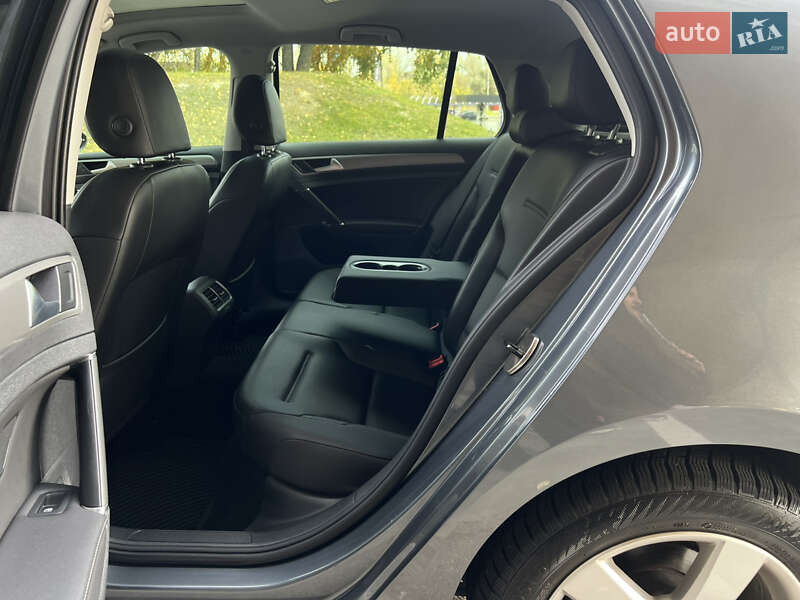 Хетчбек Volkswagen Golf 2015 в Києві фото 44 Хетчбек Volkswagen Golf 2015 в Києві