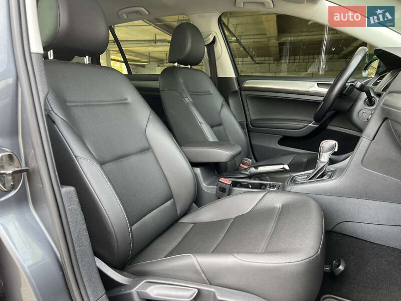 Хетчбек Volkswagen Golf 2015 в Києві фото 58 Хетчбек Volkswagen Golf 2015 в Києві