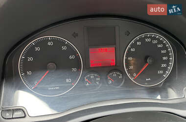 Хэтчбек Volkswagen Golf 2008 в 
