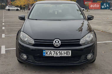 Хетчбек Volkswagen Golf 2010 в Києві