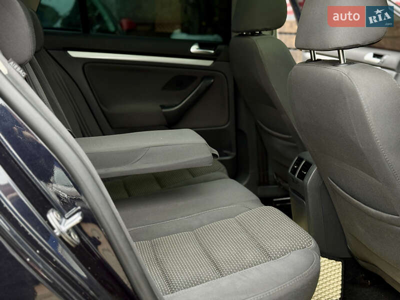 Універсал Volkswagen Golf 2008 в Києві фото 16 Універсал Volkswagen Golf 2008 в Києві