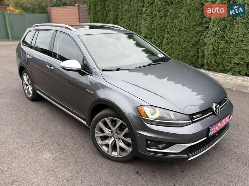 Універсал Volkswagen Golf 2016 в Києві