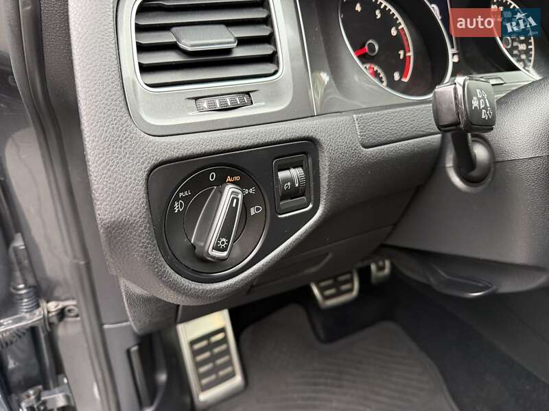 Універсал Volkswagen Golf 2016 в Києві