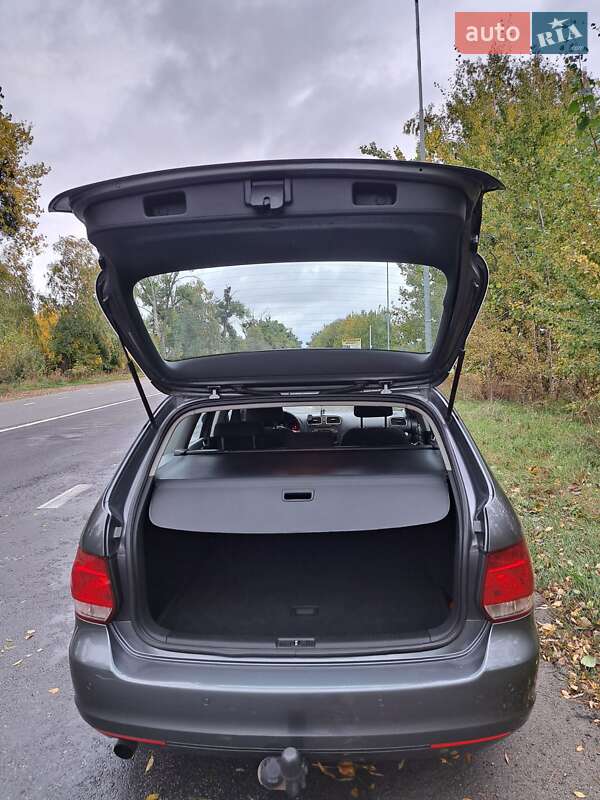Універсал Volkswagen Golf 2009 в Нетішині